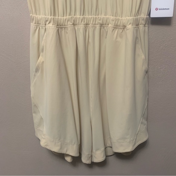 Lululemon Lightweight High-Neck Romper in Prosecco Size 10 NWT New Light Yellow - Picture 6 of 16